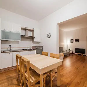  Appartement Manzoni House
